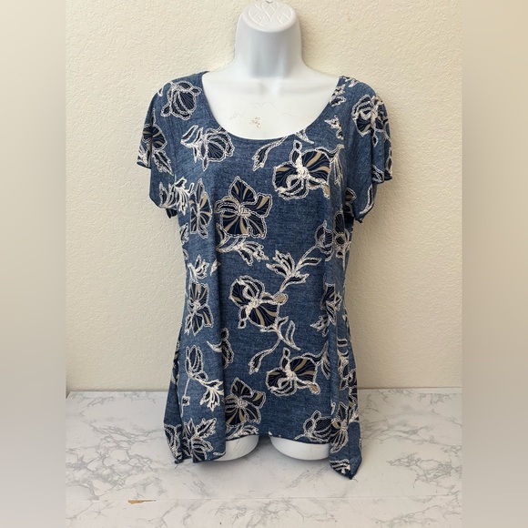 Brittany Black Tops - Brittany Black Short Sleeve Layered Top Women’s M Blue Floral Pullover Blouse